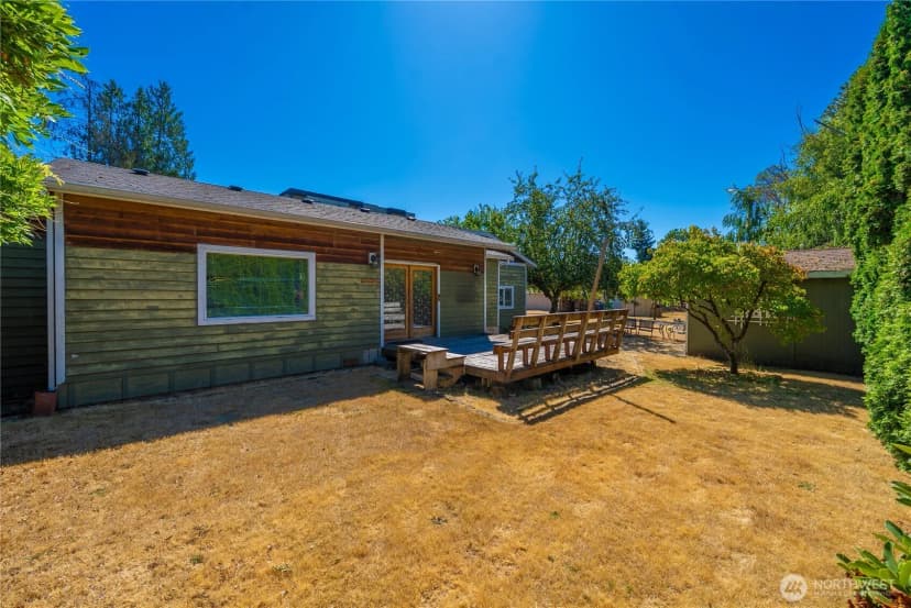 Property photo for 17551 12th Avenue Ne, Shoreline photo 30