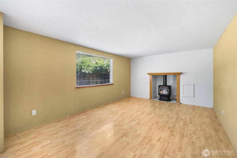 Property photo for 17551 12th Avenue Ne, Shoreline photo 11
