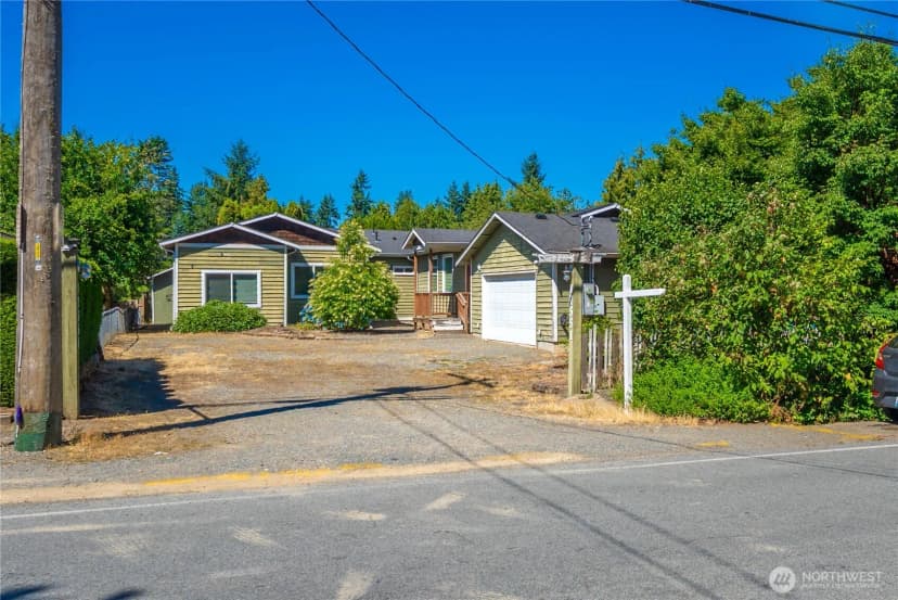 Property photo for 17551 12th Avenue Ne, Shoreline