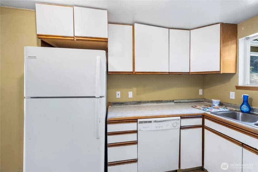 Property photo for 17551 12th Avenue Ne, Shoreline photo 19