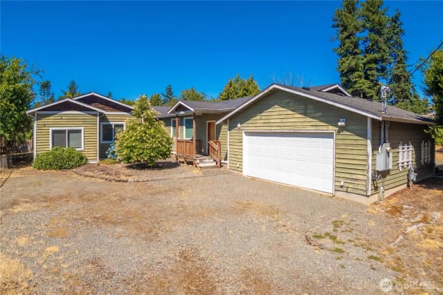 Property photo for 17551 12th Avenue Ne, Shoreline photo 4