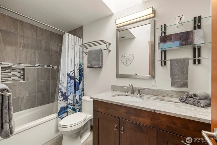 Property photo for 4619 136th Place Sw, Edmonds photo 19