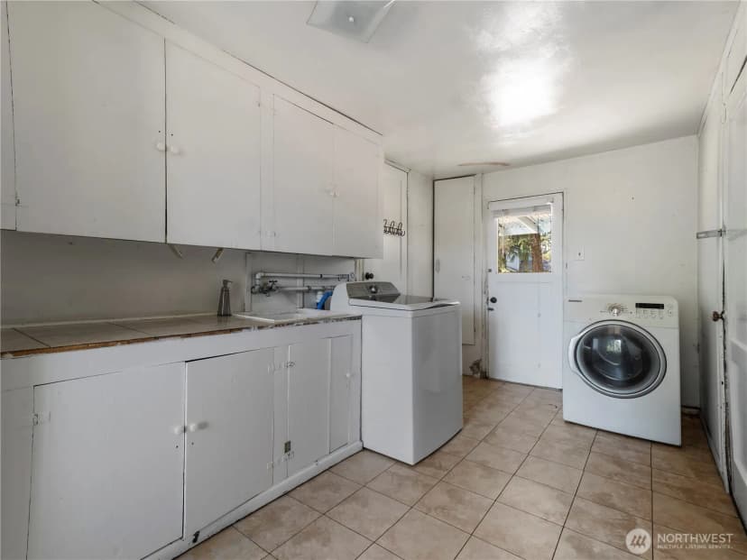Property photo for 38 Beverly Drive Sw, Lakewood photo 25