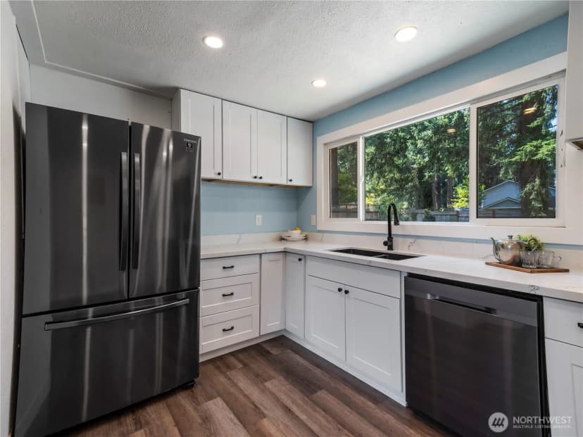 Property photo for 38 Beverly Drive Sw, Lakewood photo 14