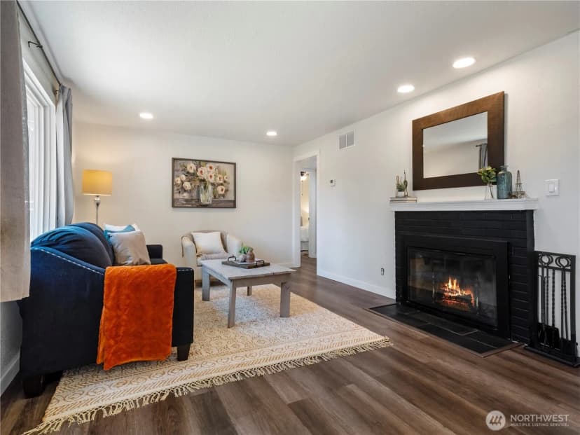 Property photo for 38 Beverly Drive Sw, Lakewood photo 6