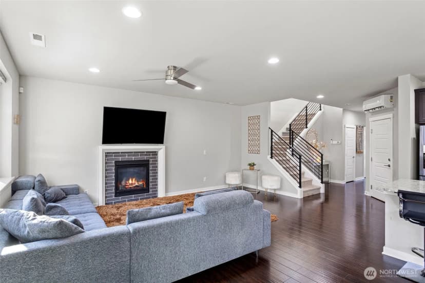 Property photo for 3806 Sw 133rd Place, Lynnwood photo 8