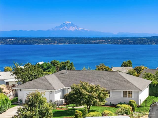 Property photo for 7623 Sw 258th Court, Vashon