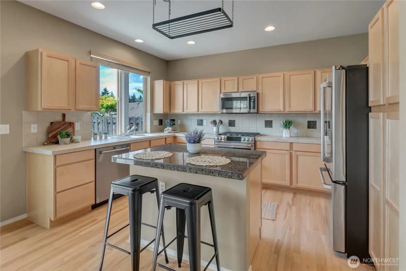Property photo for 6633 Elizabeth Loop Se, Auburn photo 10