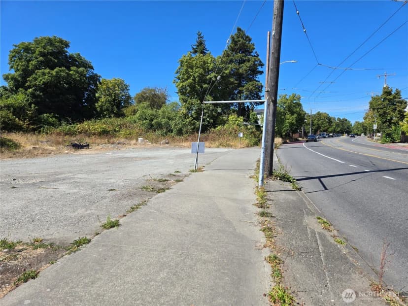 Property photo for 6211 Rainier Avenue S, Seattle photo 10