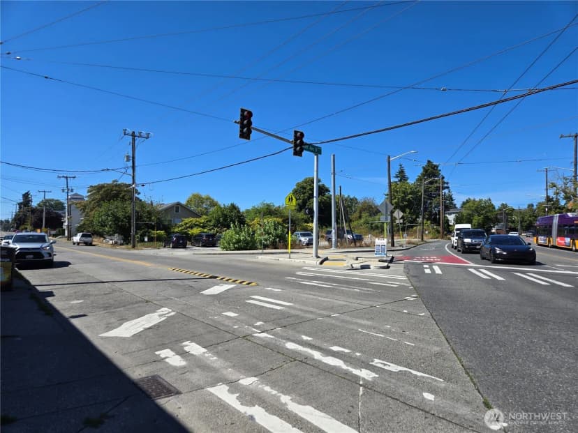 Property photo for 6211 Rainier Avenue S, Seattle photo 17