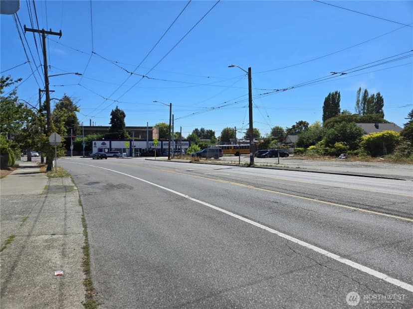 Property photo for 6211 Rainier Avenue S, Seattle photo 22