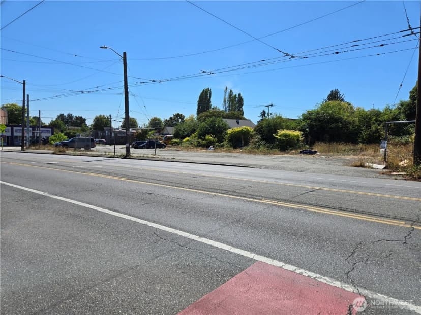 Property photo for 6211 Rainier Avenue S, Seattle photo 21