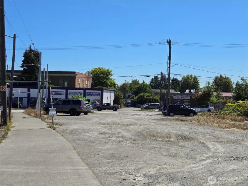 Property photo for 6211 Rainier Avenue S, Seattle photo 5