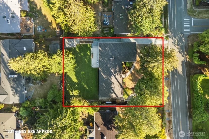 Property photo for 8229 188th Street Sw, Edmonds photo 27