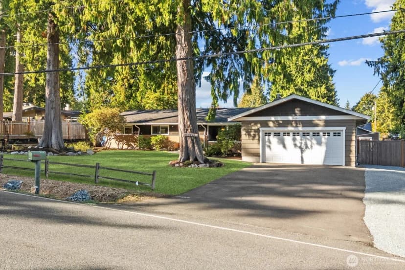 Property photo for 8229 188th Street Sw, Edmonds photo 2