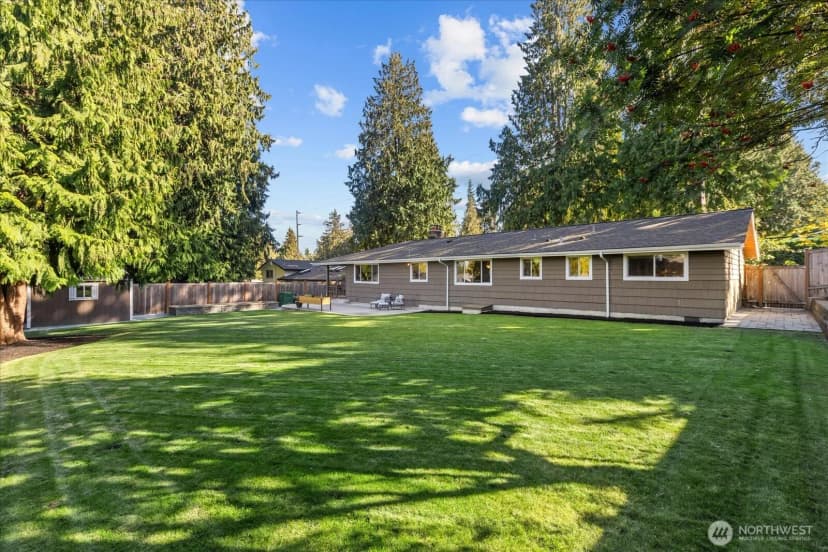 Property photo for 8229 188th Street Sw, Edmonds photo 23