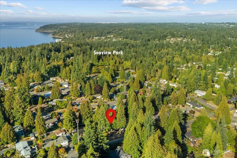 Property photo for 8229 188th Street Sw, Edmonds photo 28