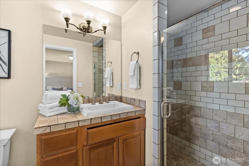 Property photo for 8229 188th Street Sw, Edmonds photo 14