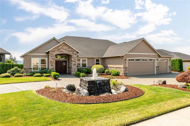 Property photo for 15 Gibbs Lane, Longview