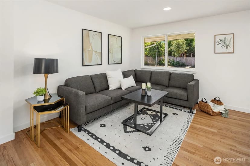 Property photo for 1704 Ne 68th Street, Seattle photo 7