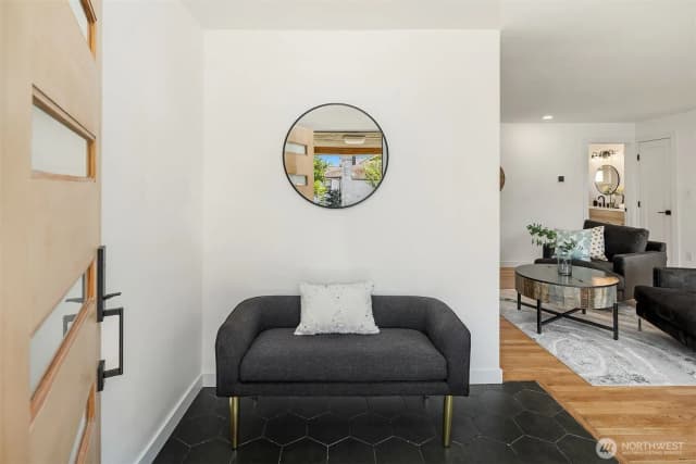 Property photo for 1704 Ne 68th Street, Seattle photo 3