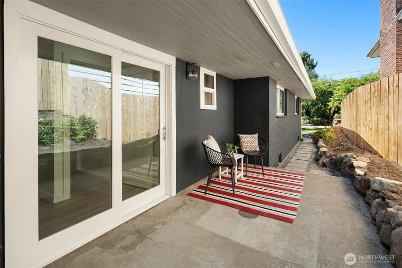 Property photo for 1704 Ne 68th Street, Seattle photo 24