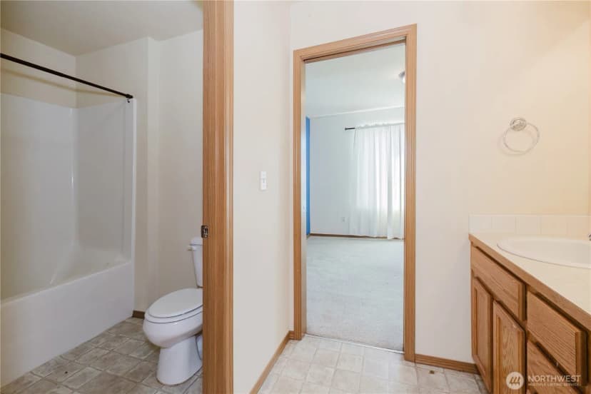 Property photo for 3004 Ne Yale Way, Bremerton photo 17