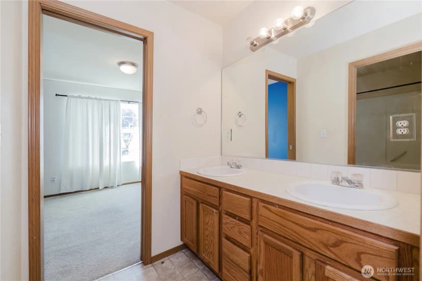 Property photo for 3004 Ne Yale Way, Bremerton photo 16