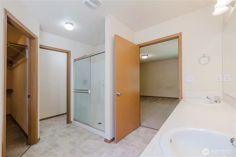 Property photo for 3004 Ne Yale Way, Bremerton photo 23