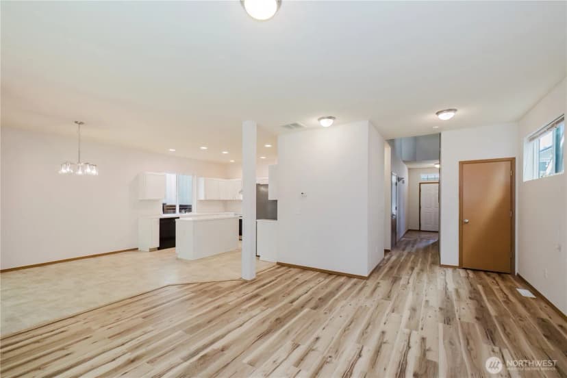 Property photo for 3004 Ne Yale Way, Bremerton photo 6