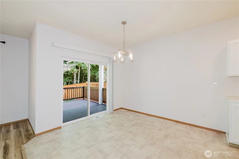 Property photo for 3004 Ne Yale Way, Bremerton photo 10