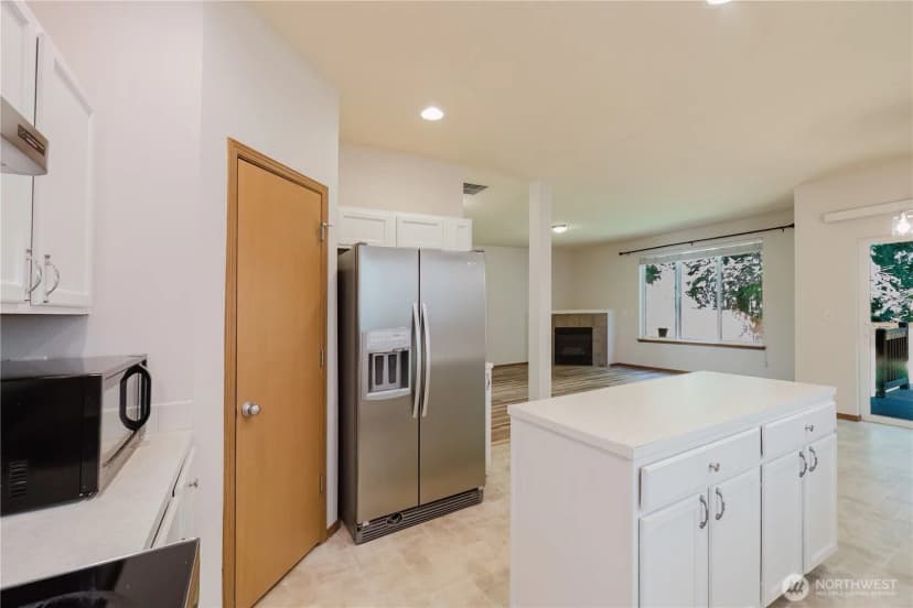 Property photo for 3004 Ne Yale Way, Bremerton photo 12