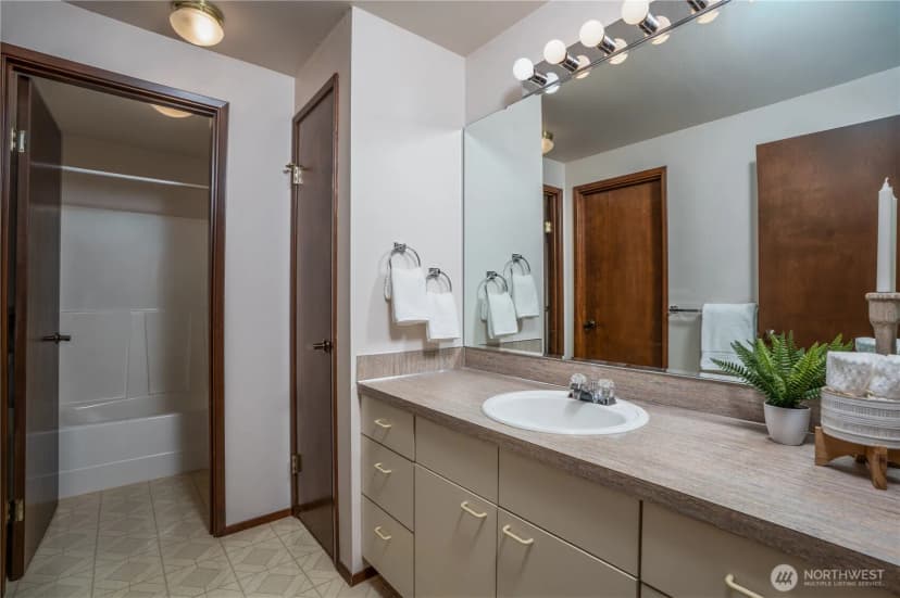 Property photo for 1833 56th Street Ne, Tacoma photo 29