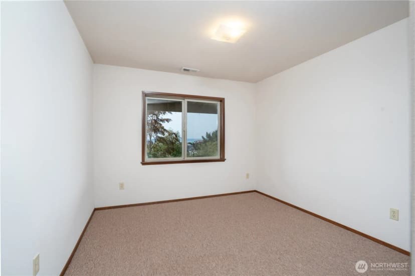 Property photo for 1833 56th Street Ne, Tacoma photo 28