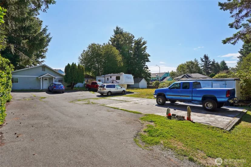 Property photo for 23704 112th Avenue Se, Kent photo 8