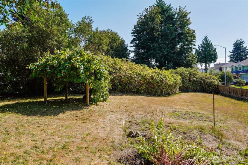 Property photo for 23704 112th Avenue Se, Kent photo 12