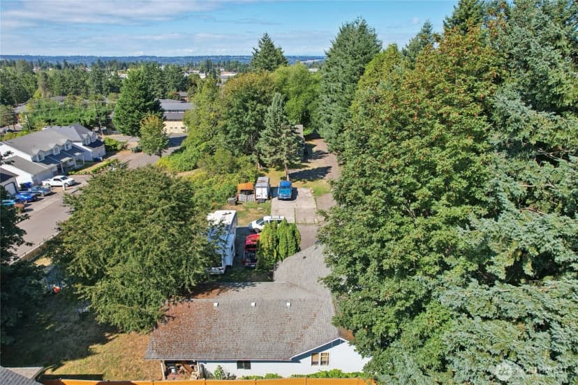 Property photo for 23704 112th Avenue Se, Kent photo 16