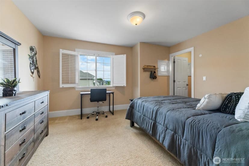 Property photo for 810 Lincoln Avenue Se, Renton photo 26