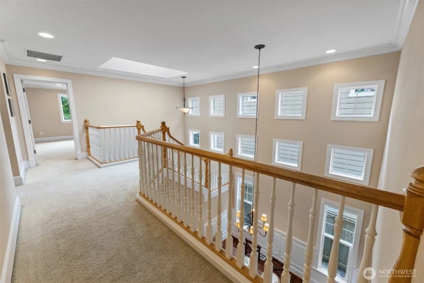 Property photo for 810 Lincoln Avenue Se, Renton photo 17