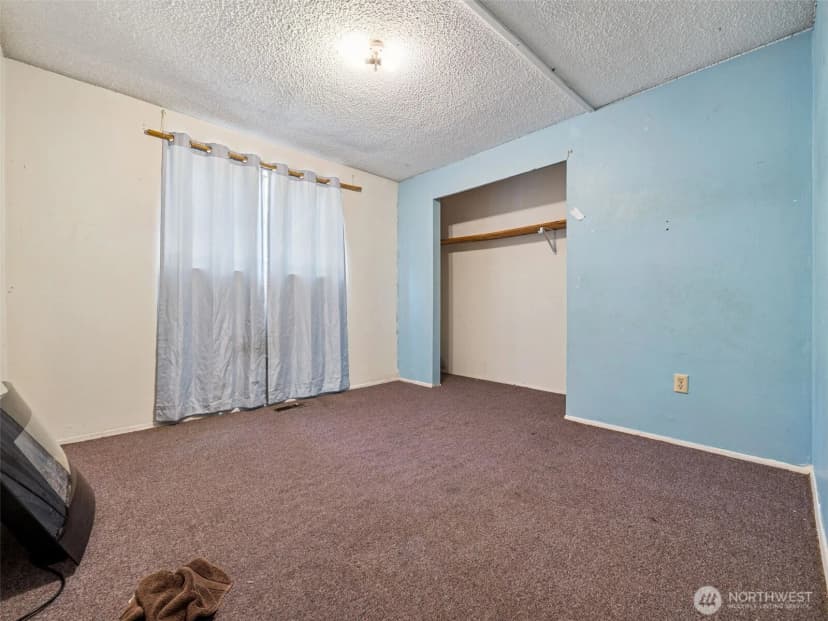 Property photo for 25105 12th Avenue S, Des Moines photo 8