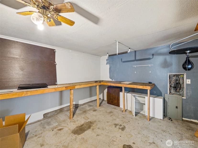 Property photo for 25105 12th Avenue S, Des Moines photo 12
