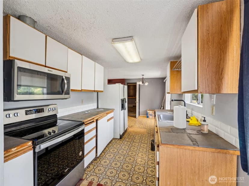 Property photo for 25105 12th Avenue S, Des Moines photo 6