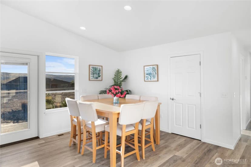 Property photo for 615 Sunset Boulevard Sw, Mattawa photo 9
