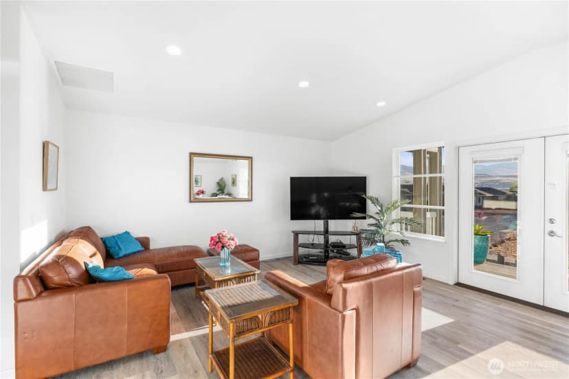 Property photo for 615 Sunset Boulevard Sw, Mattawa photo 7