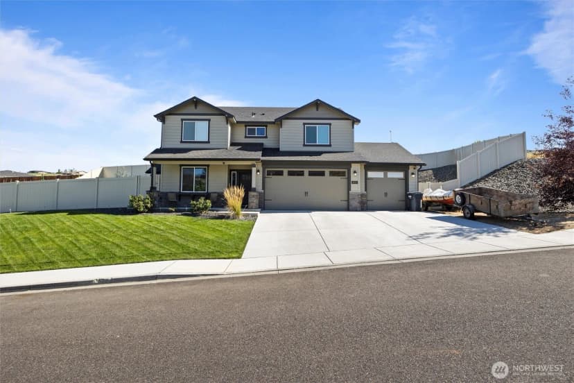 Property photo for 4019 Queen Street, West Richland