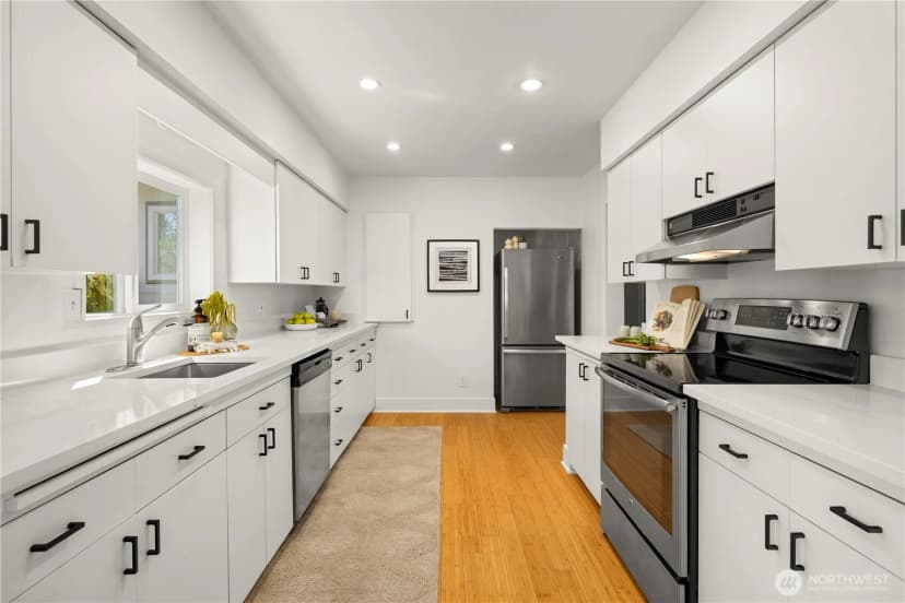 Property photo for 7729 30th Avenue Sw, Seattle photo 11