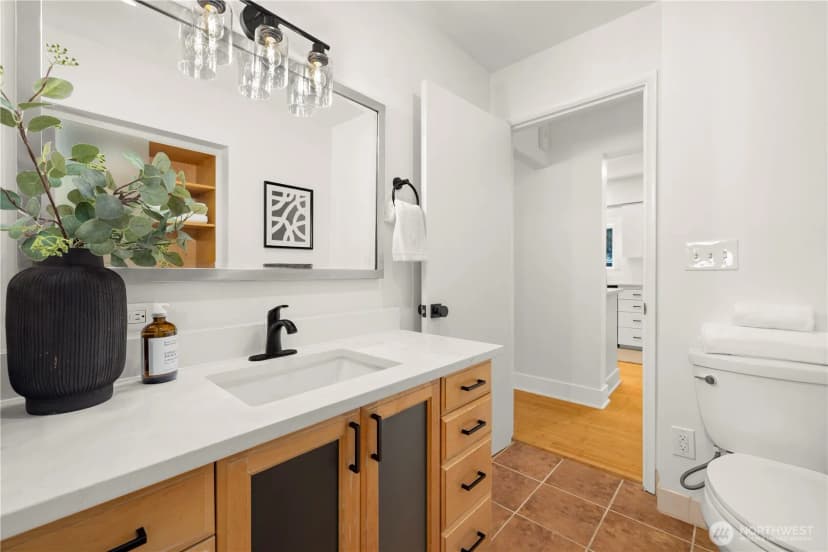 Property photo for 7729 30th Avenue Sw, Seattle photo 17