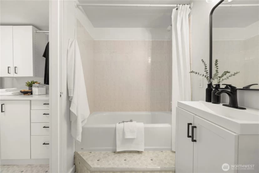 Property photo for 7729 30th Avenue Sw, Seattle photo 27