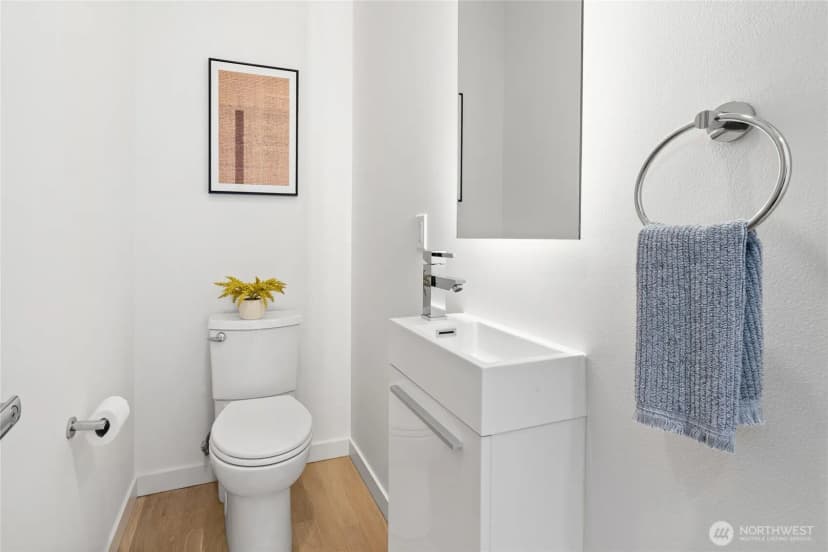 Property photo for 2357 Yale Avenue E #b, Seattle photo 22