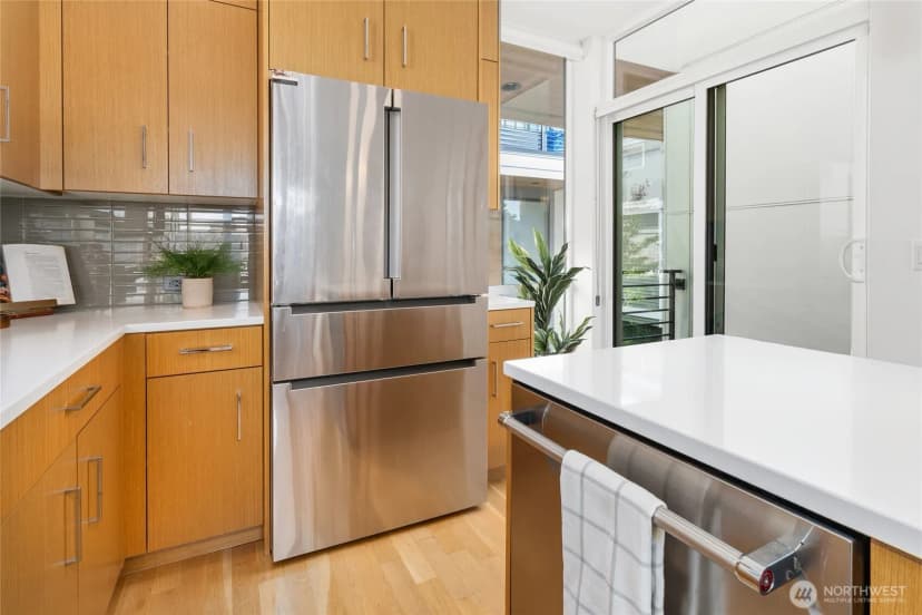 Property photo for 2357 Yale Avenue E #b, Seattle photo 18